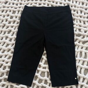 Chico's Women’s Black Capri Pant size 8
